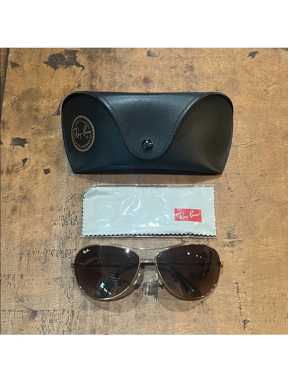 Ray-Ban Men’s Aviator Sunglasses Gold Frame with Brown Lenses